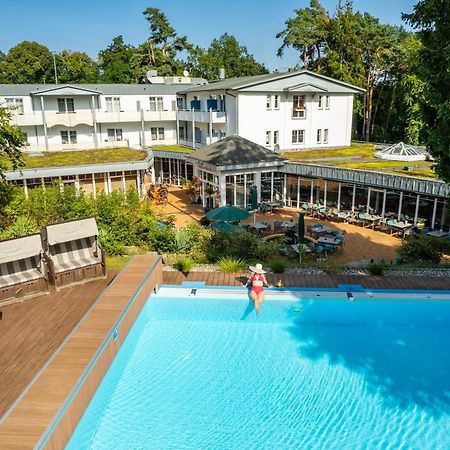 Ostseehotel Villen im Park - ein Rovell Hotel Heringsdorf  Buitenkant foto