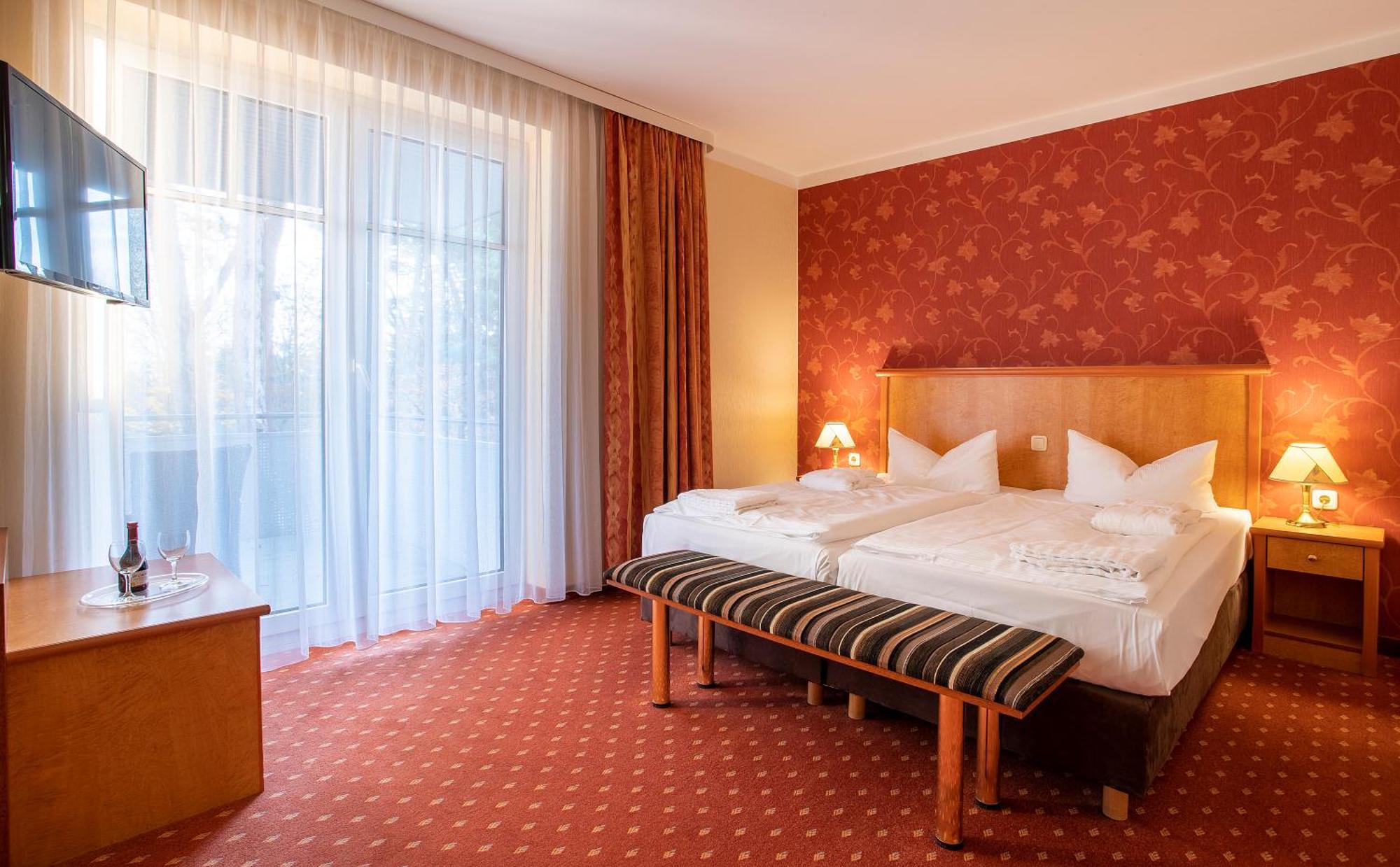 Ostseehotel Villen im Park - ein Rovell Hotel Heringsdorf  Buitenkant foto
