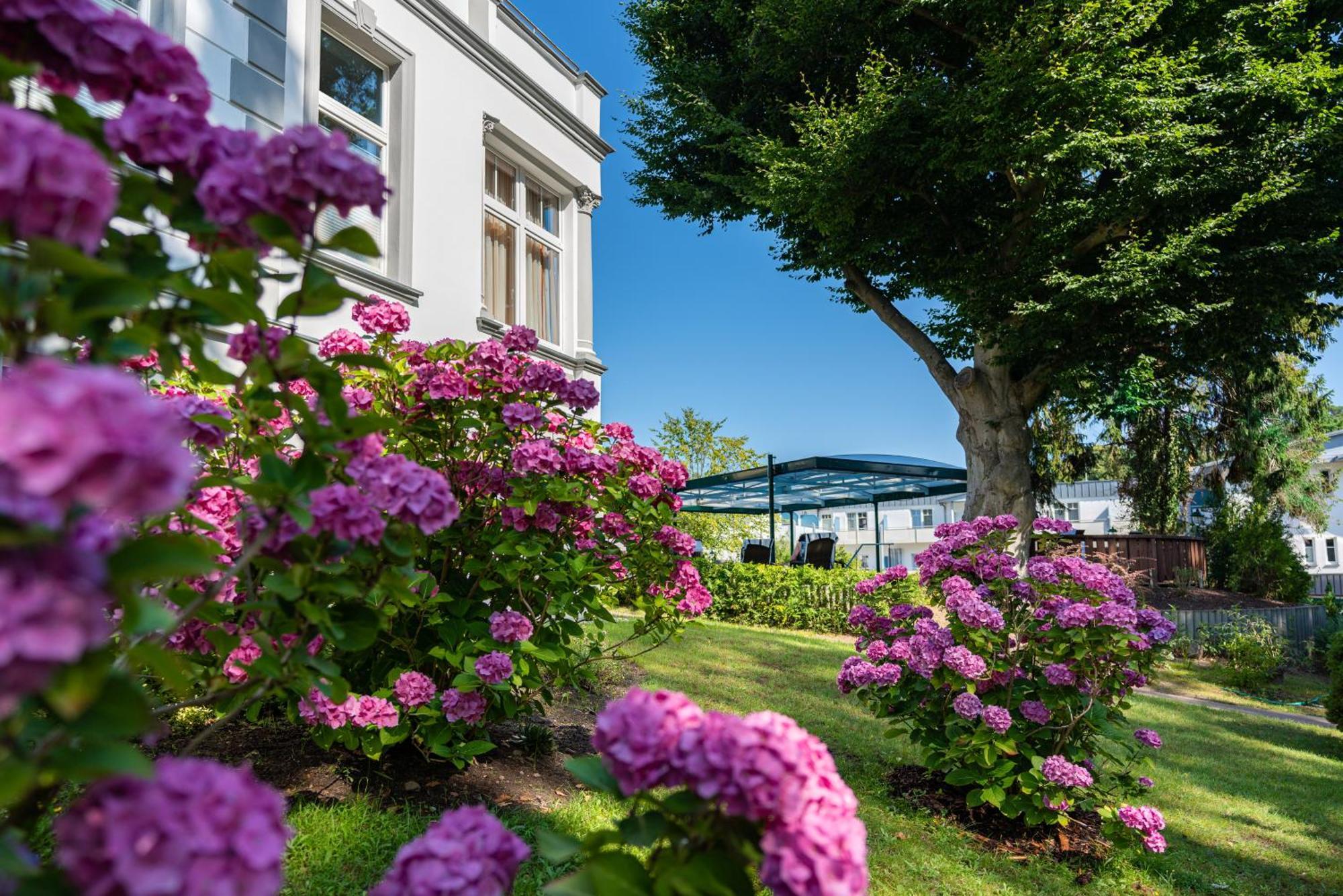 Ostseehotel Villen im Park - ein Rovell Hotel Heringsdorf  Buitenkant foto